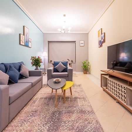 Trinity Holiday Homes - Sheikh Zayed Road Near To Financial Center Metro Station Dubai Eksteriør billede