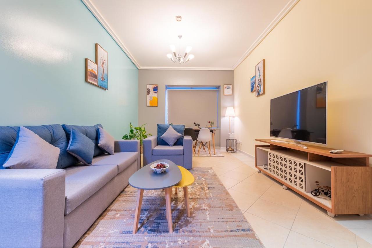 Trinity Holiday Homes - Sheikh Zayed Road Near To Financial Center Metro Station Dubai Eksteriør billede