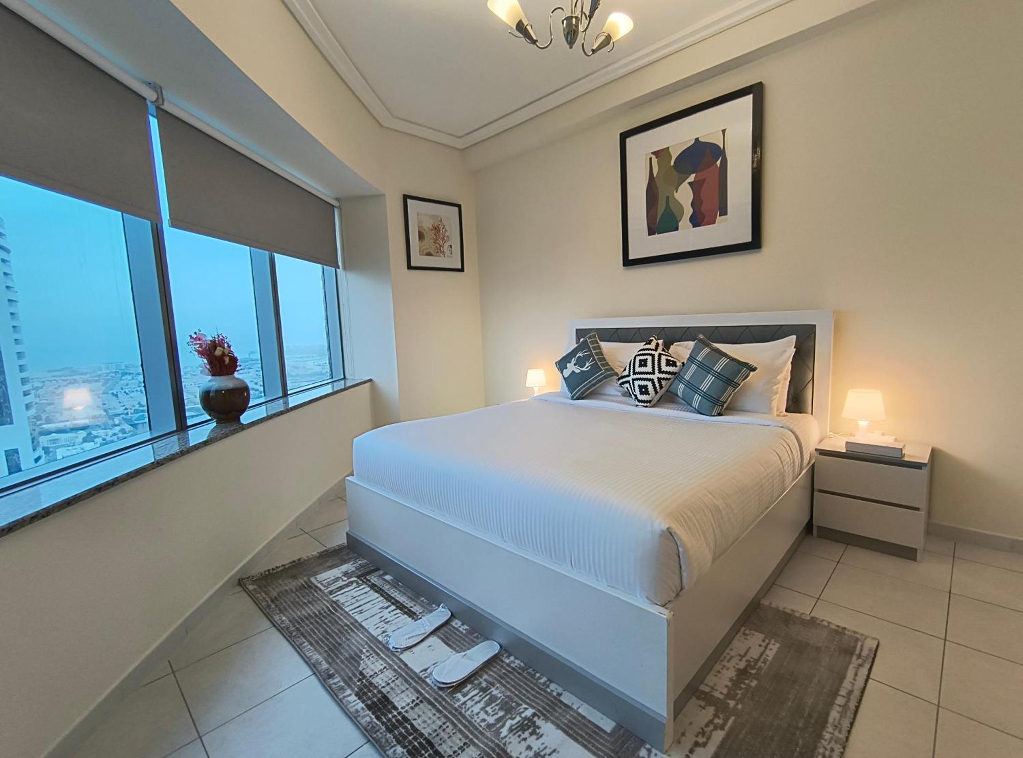 Trinity Holiday Homes - Sheikh Zayed Road Near To Financial Center Metro Station Dubai Eksteriør billede