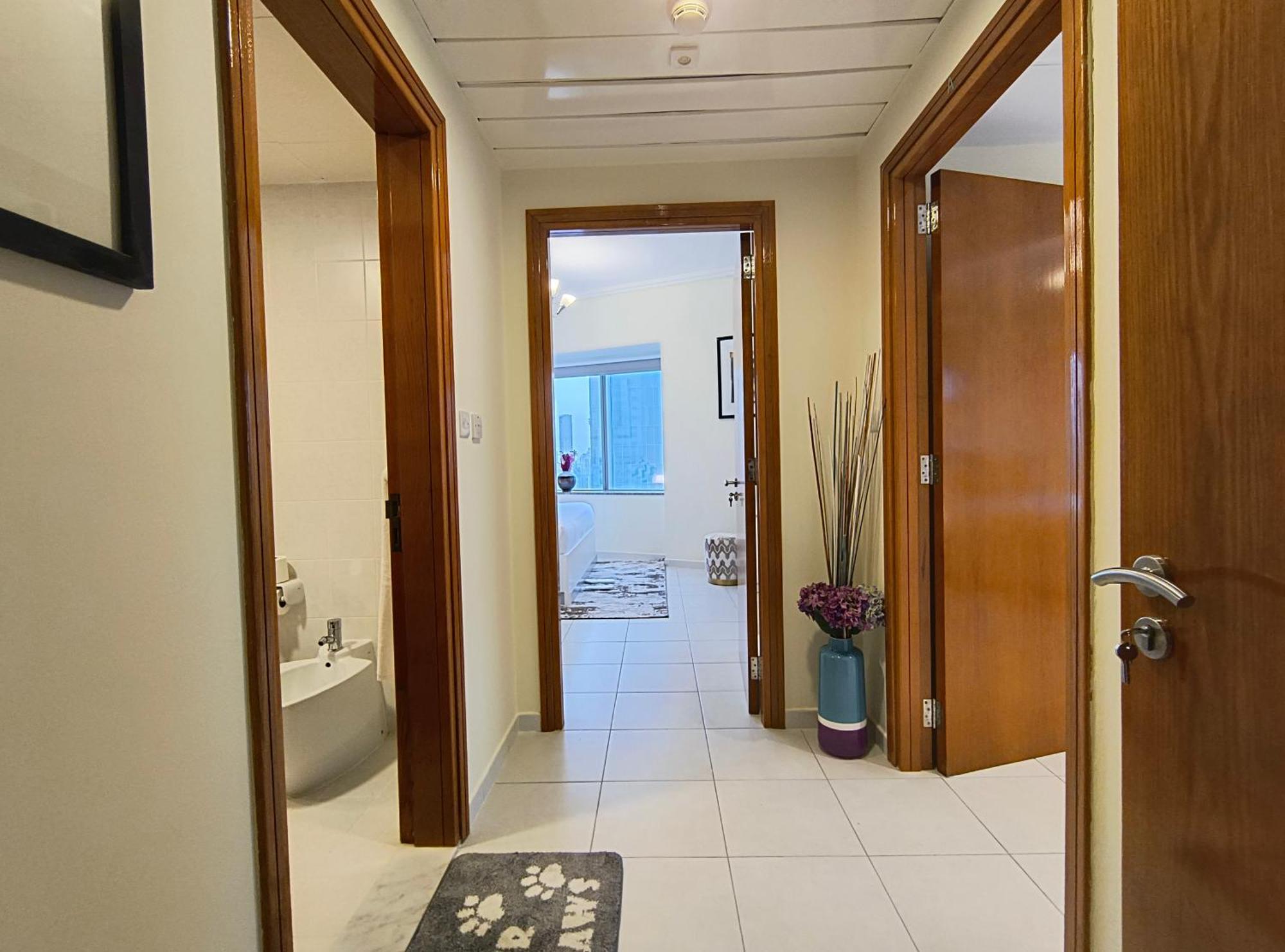 Trinity Holiday Homes - Sheikh Zayed Road Near To Financial Center Metro Station Dubai Eksteriør billede
