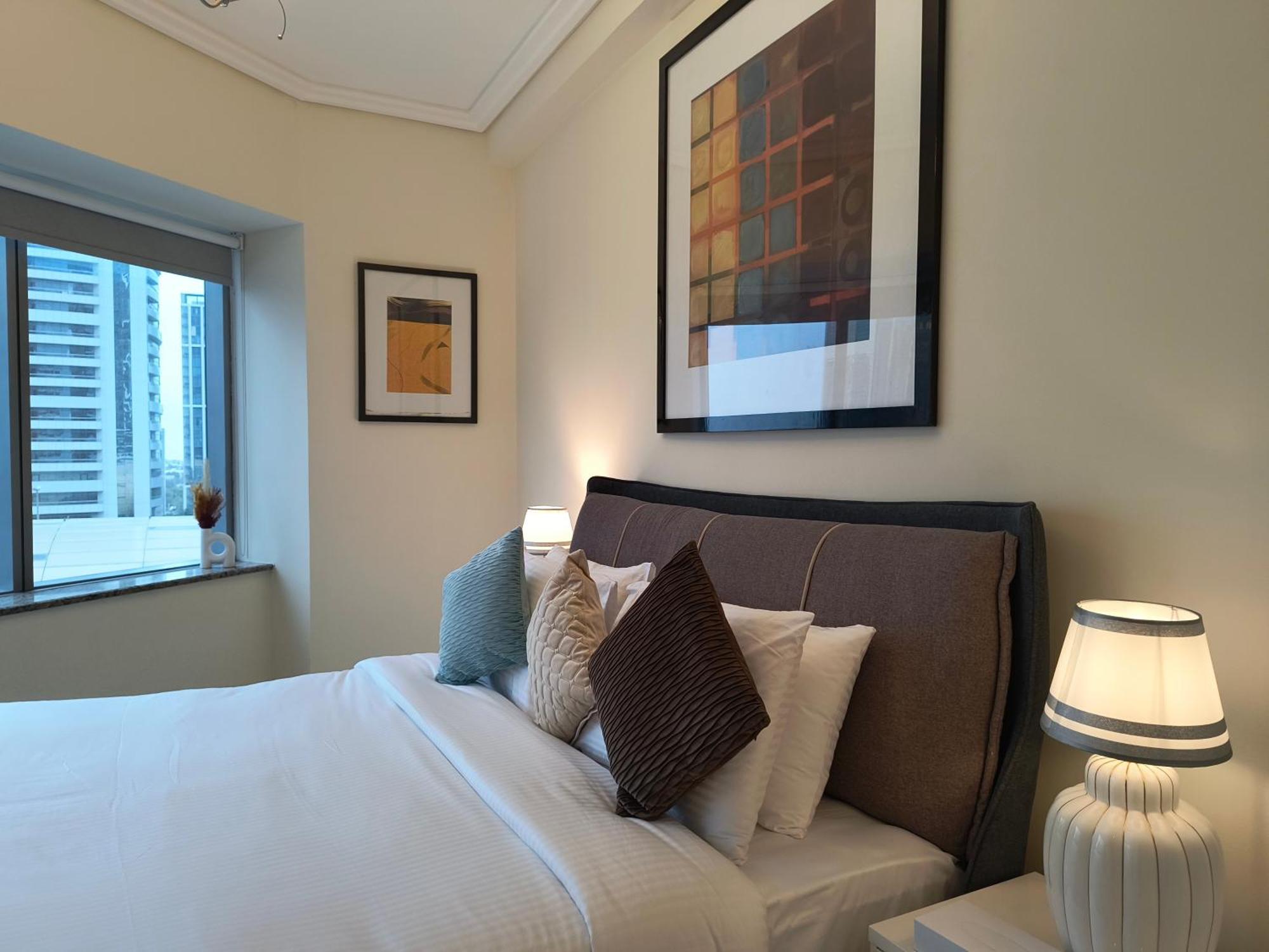 Trinity Holiday Homes - Sheikh Zayed Road Near To Financial Center Metro Station Dubai Eksteriør billede