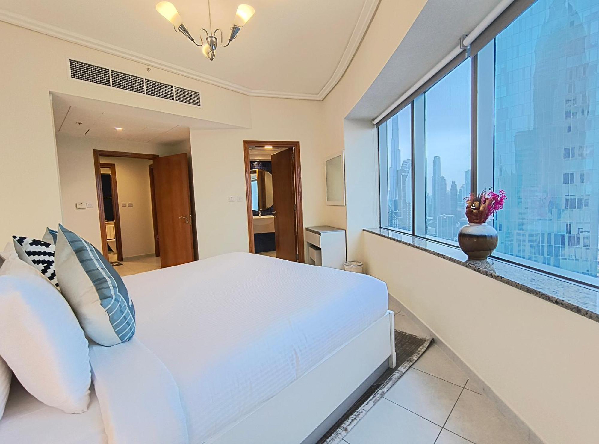 Trinity Holiday Homes - Sheikh Zayed Road Near To Financial Center Metro Station Dubai Eksteriør billede