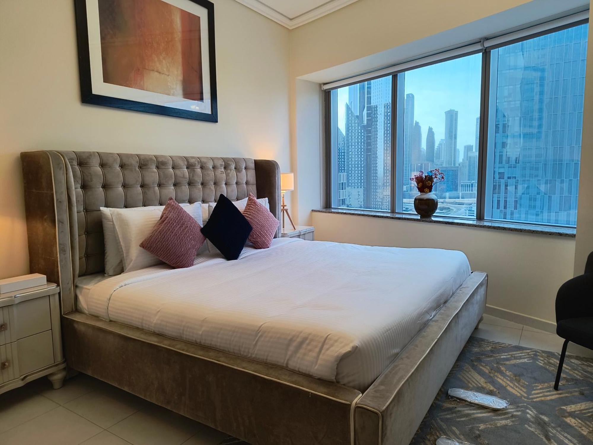 Trinity Holiday Homes - Sheikh Zayed Road Near To Financial Center Metro Station Dubai Eksteriør billede