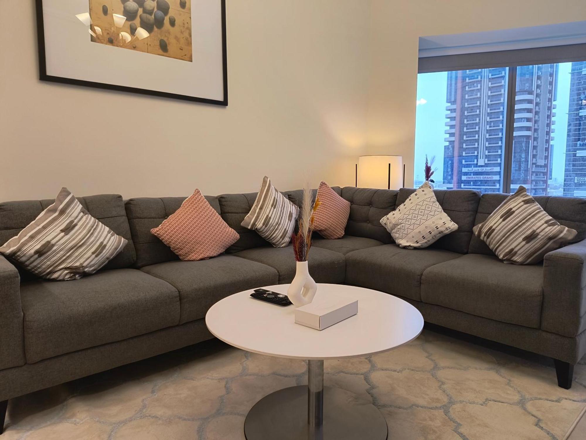 Trinity Holiday Homes - Sheikh Zayed Road Near To Financial Center Metro Station Dubai Eksteriør billede