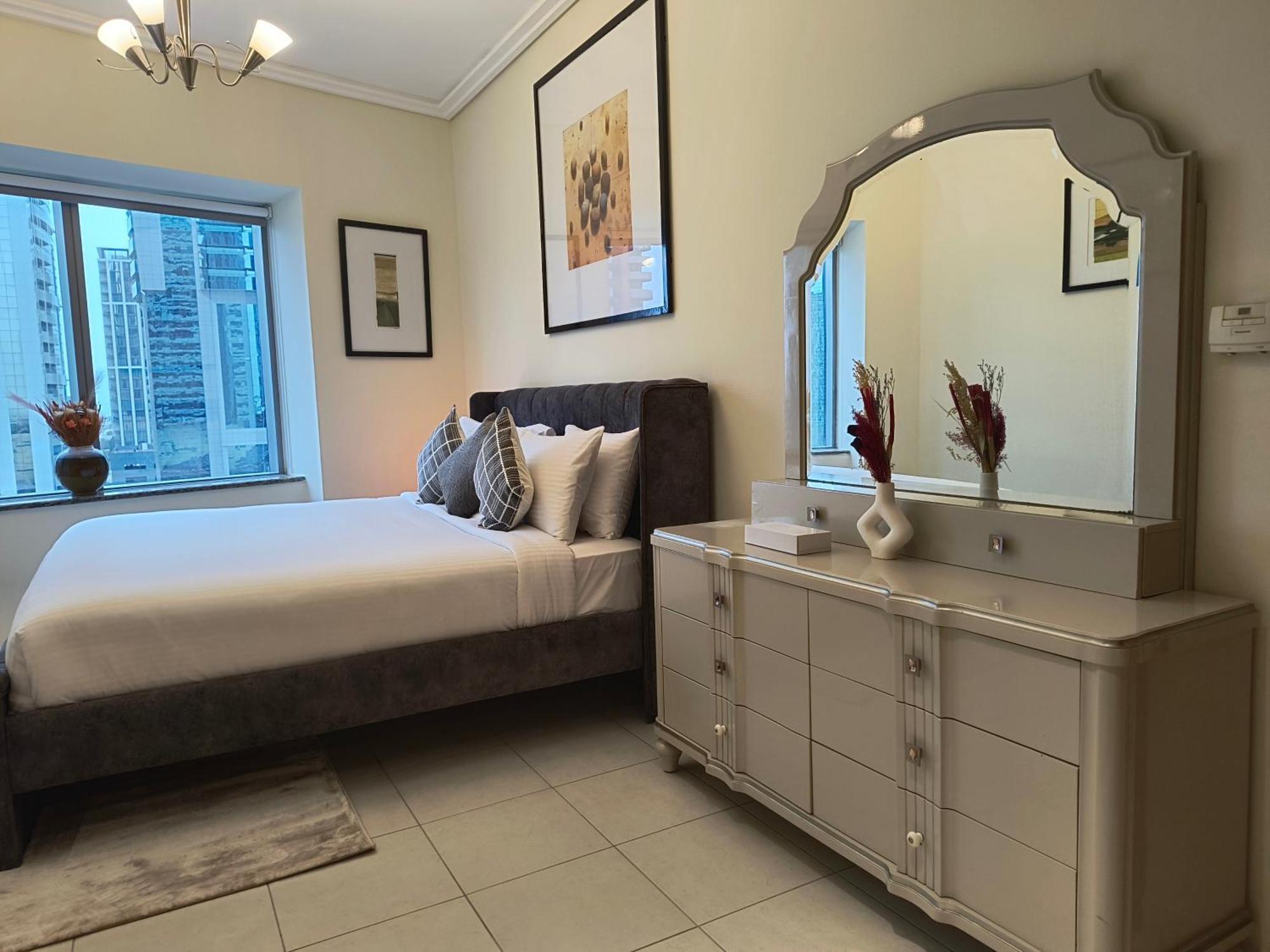 Trinity Holiday Homes - Sheikh Zayed Road Near To Financial Center Metro Station Dubai Eksteriør billede