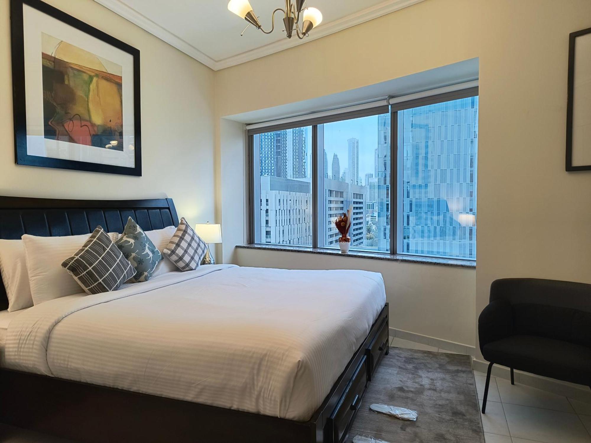 Trinity Holiday Homes - Sheikh Zayed Road Near To Financial Center Metro Station Dubai Eksteriør billede