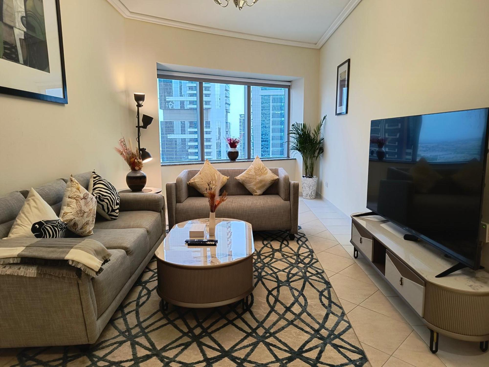 Trinity Holiday Homes - Sheikh Zayed Road Near To Financial Center Metro Station Dubai Eksteriør billede
