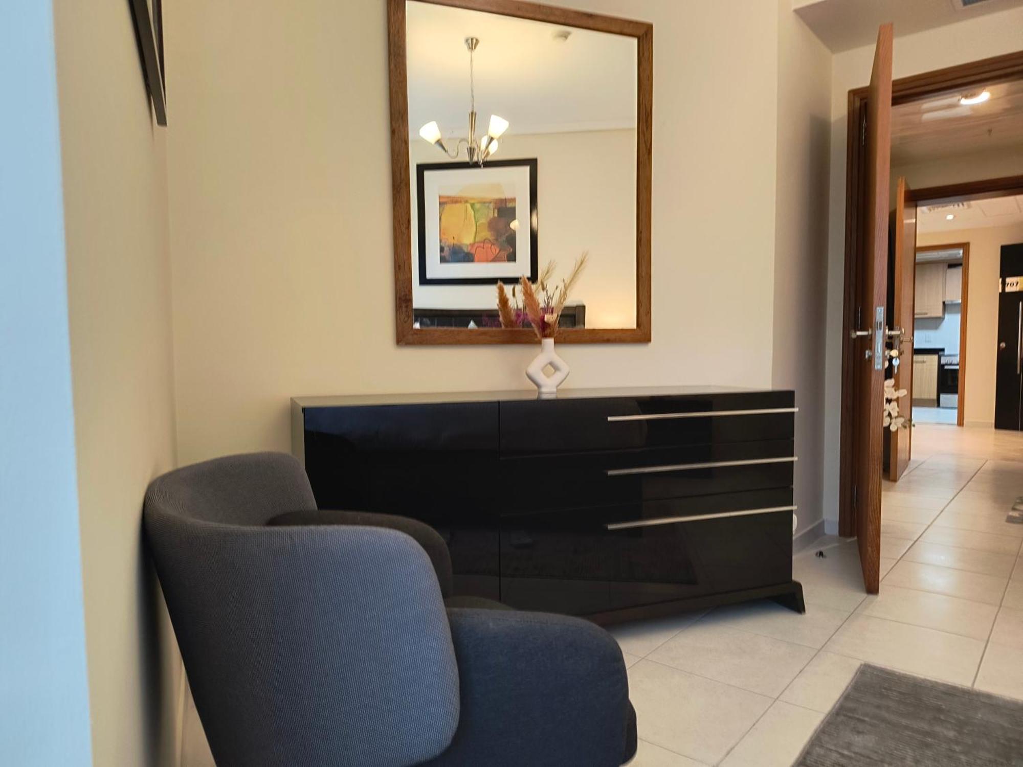 Trinity Holiday Homes - Sheikh Zayed Road Near To Financial Center Metro Station Dubai Eksteriør billede